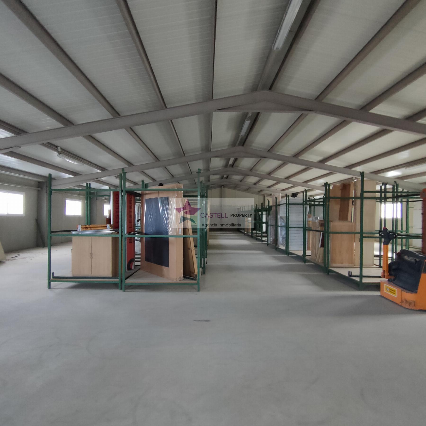 For sale of industrial plant/warehouse in Elda