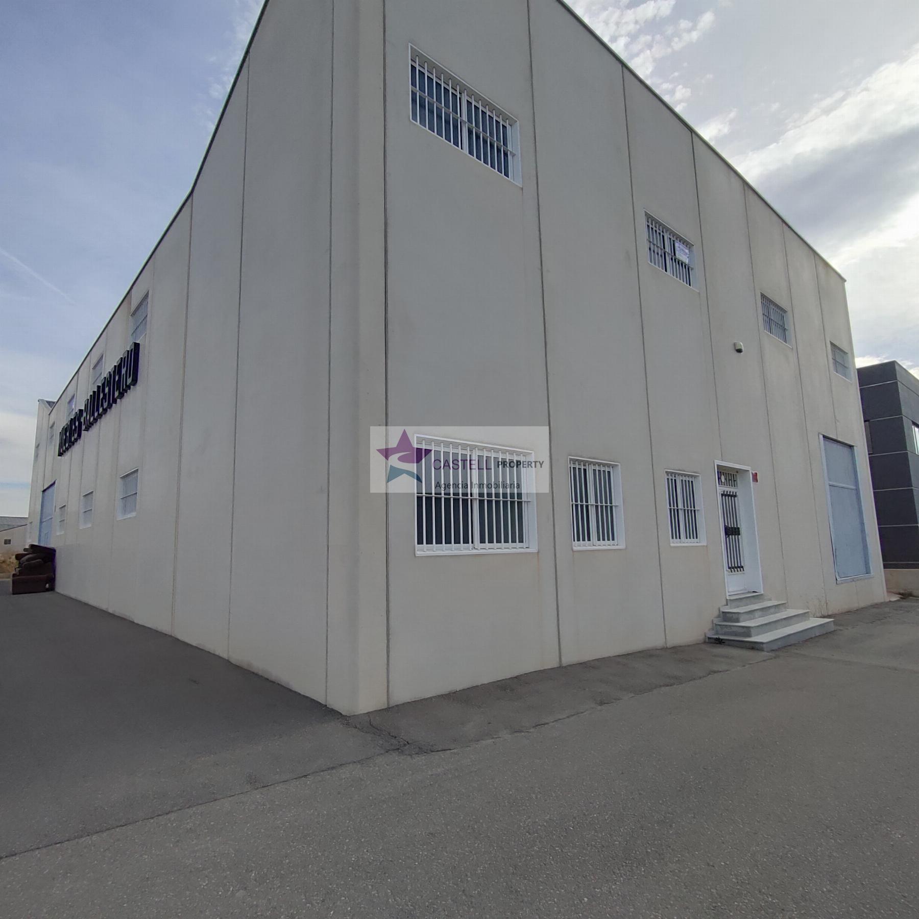 For sale of industrial plant/warehouse in Elda