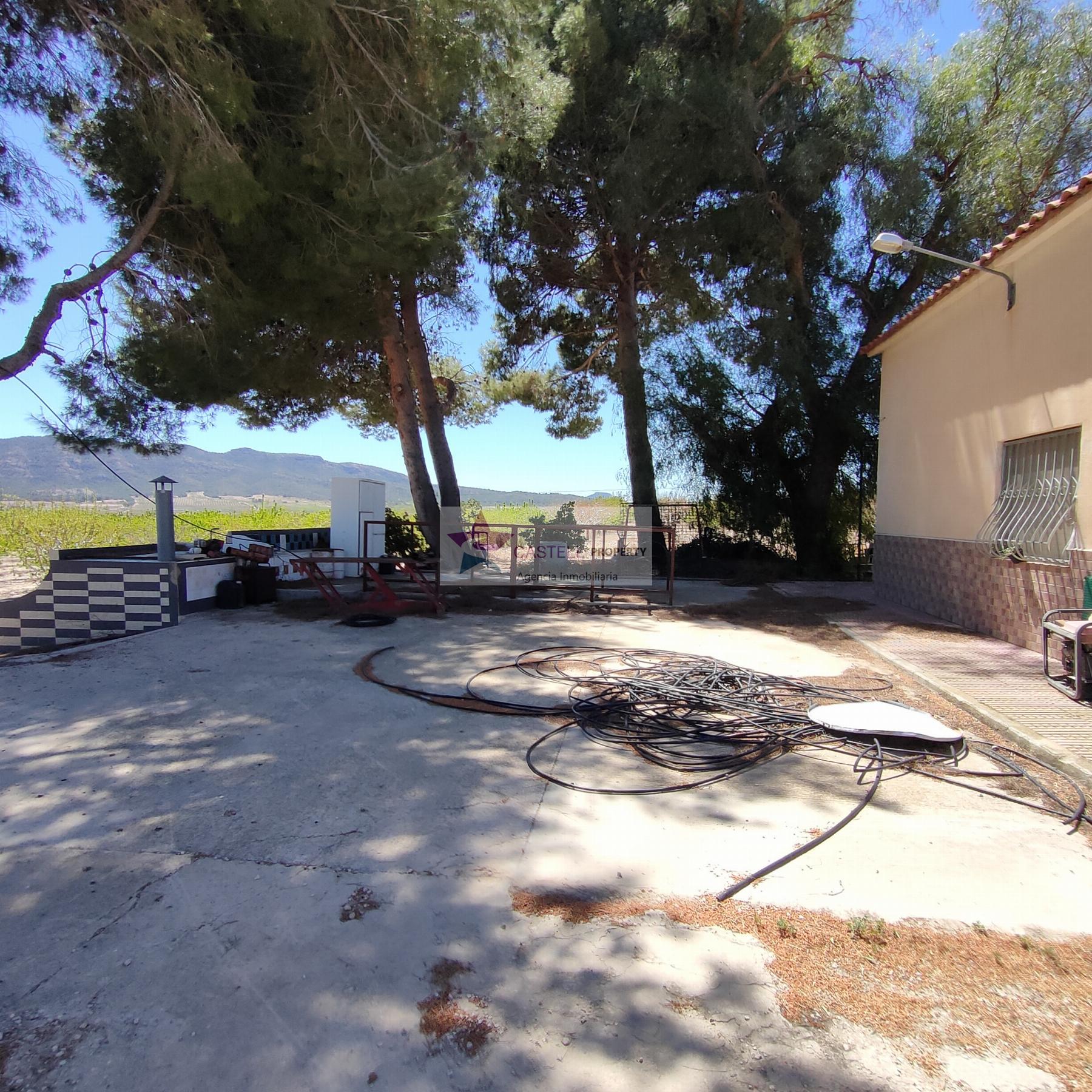 For sale of rural property in Salinas
