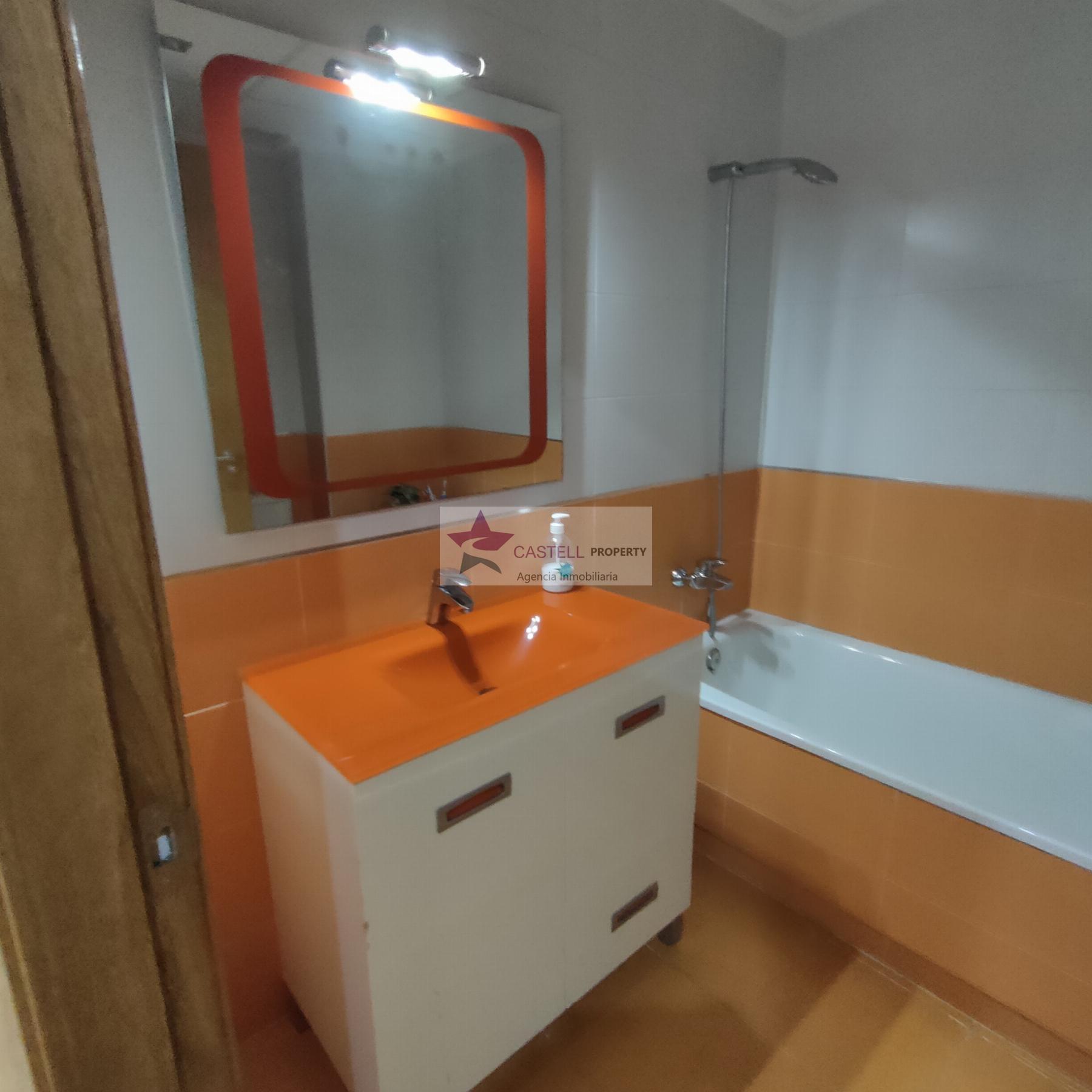 For sale of apartment in Elda
