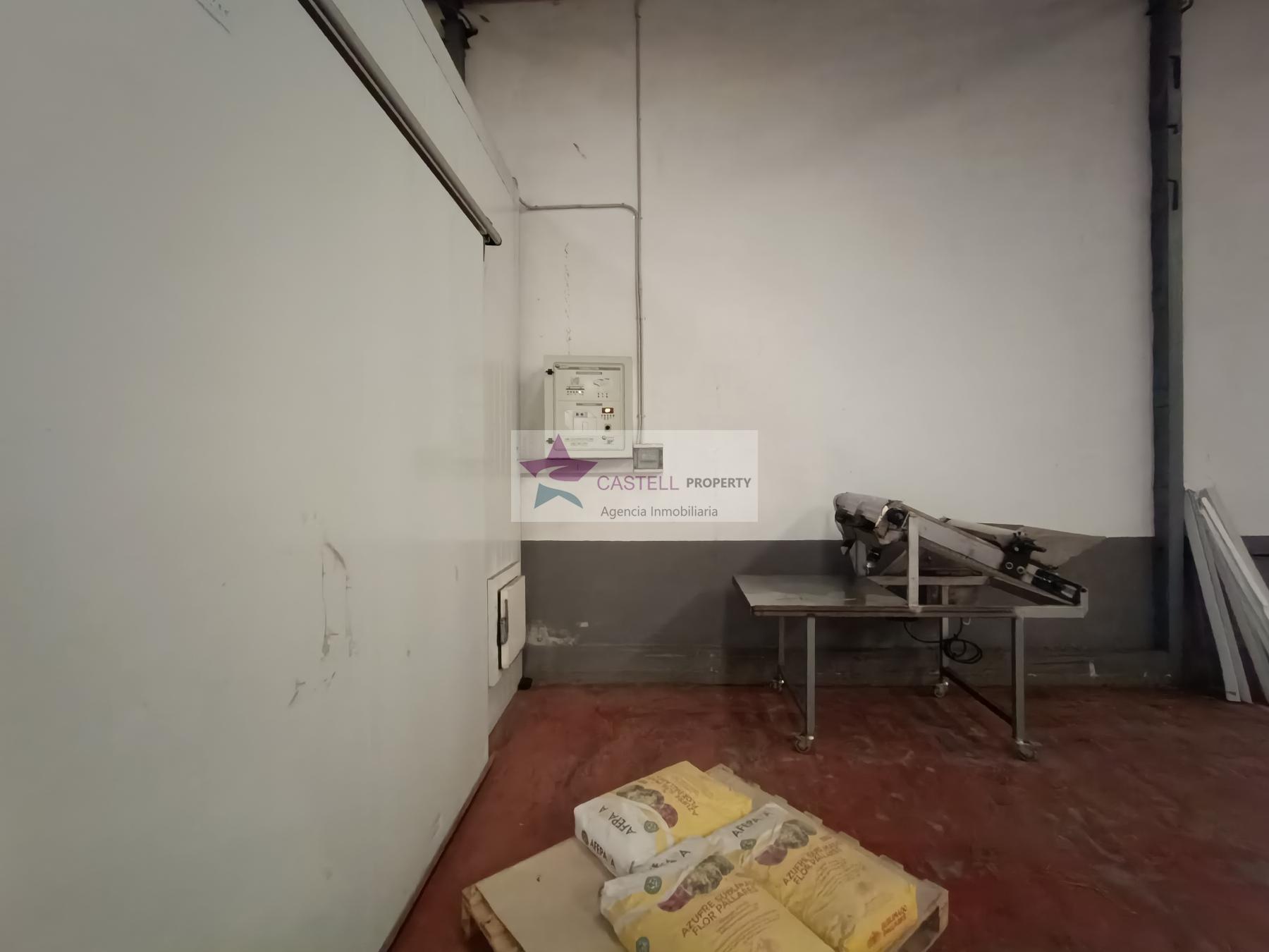 For sale of industrial plant/warehouse in Monforte del Cid