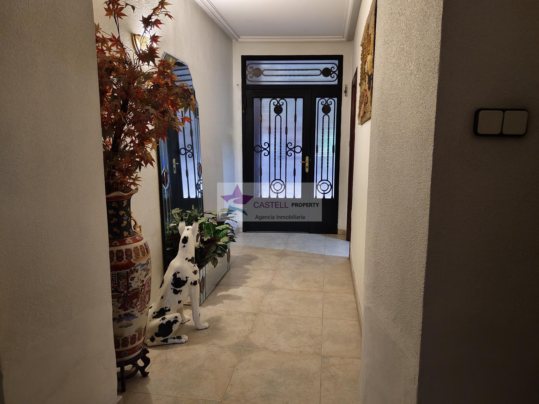 For sale of house in Novelda