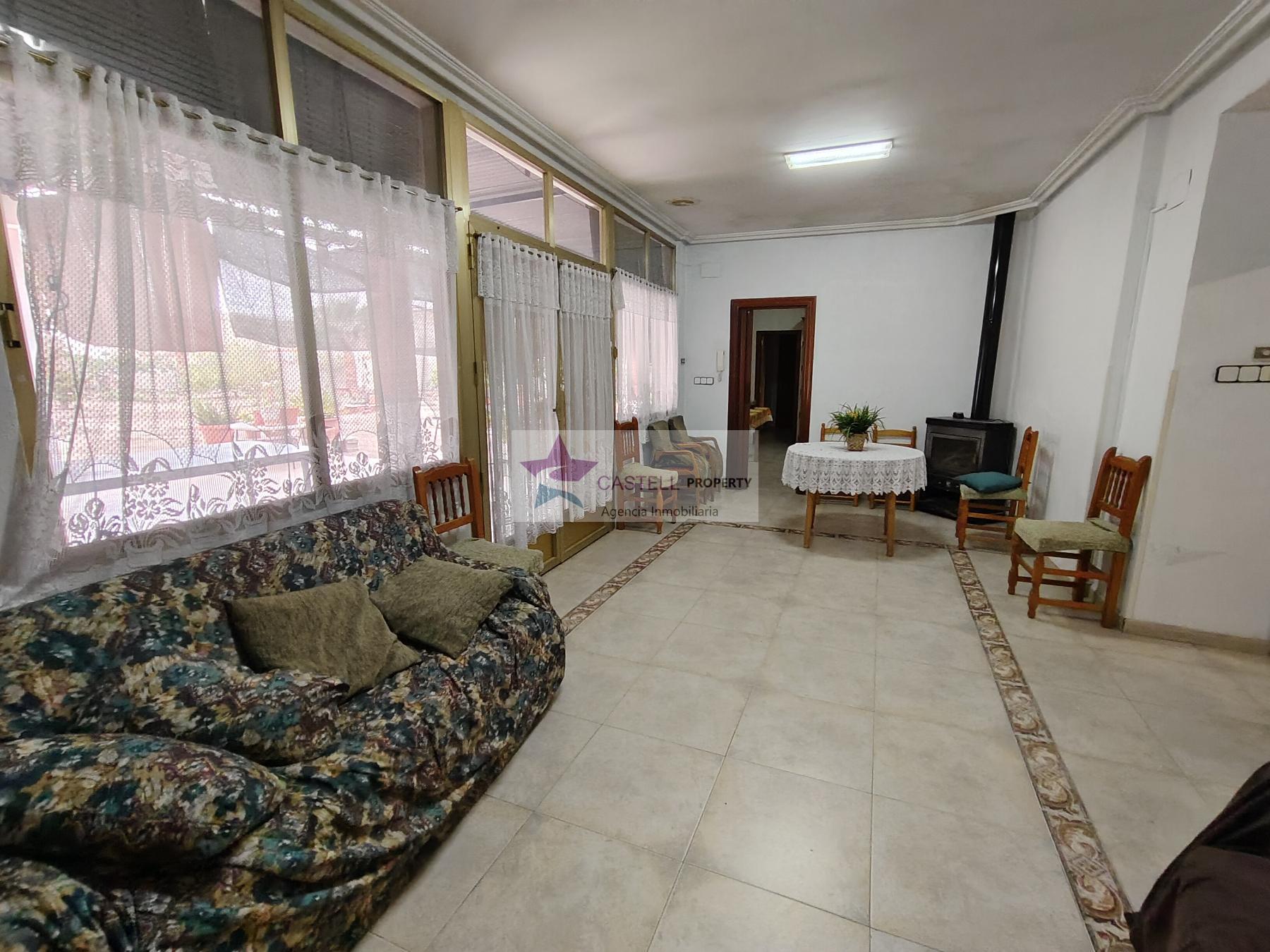 For sale of house in Novelda
