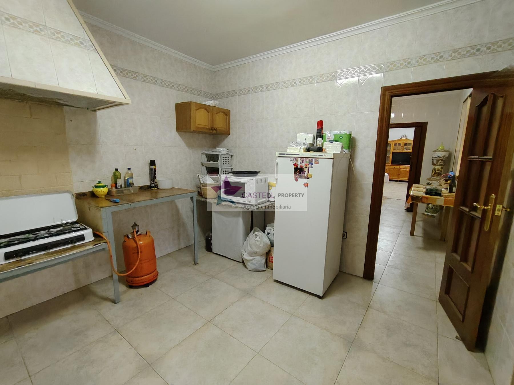 For sale of house in Novelda