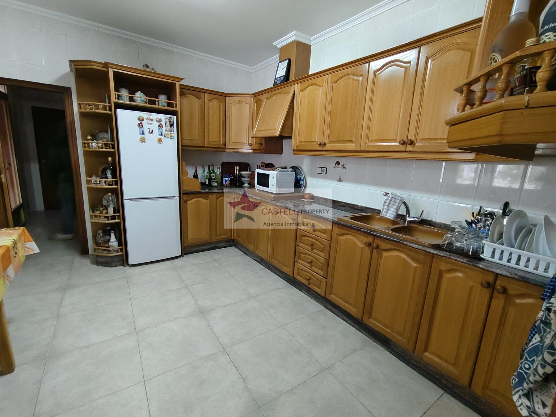 For sale of house in Novelda