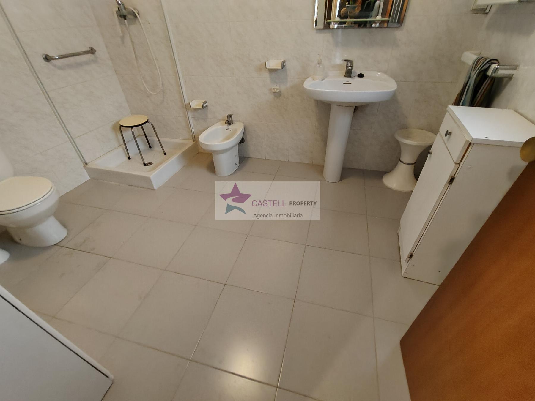 For sale of house in Novelda