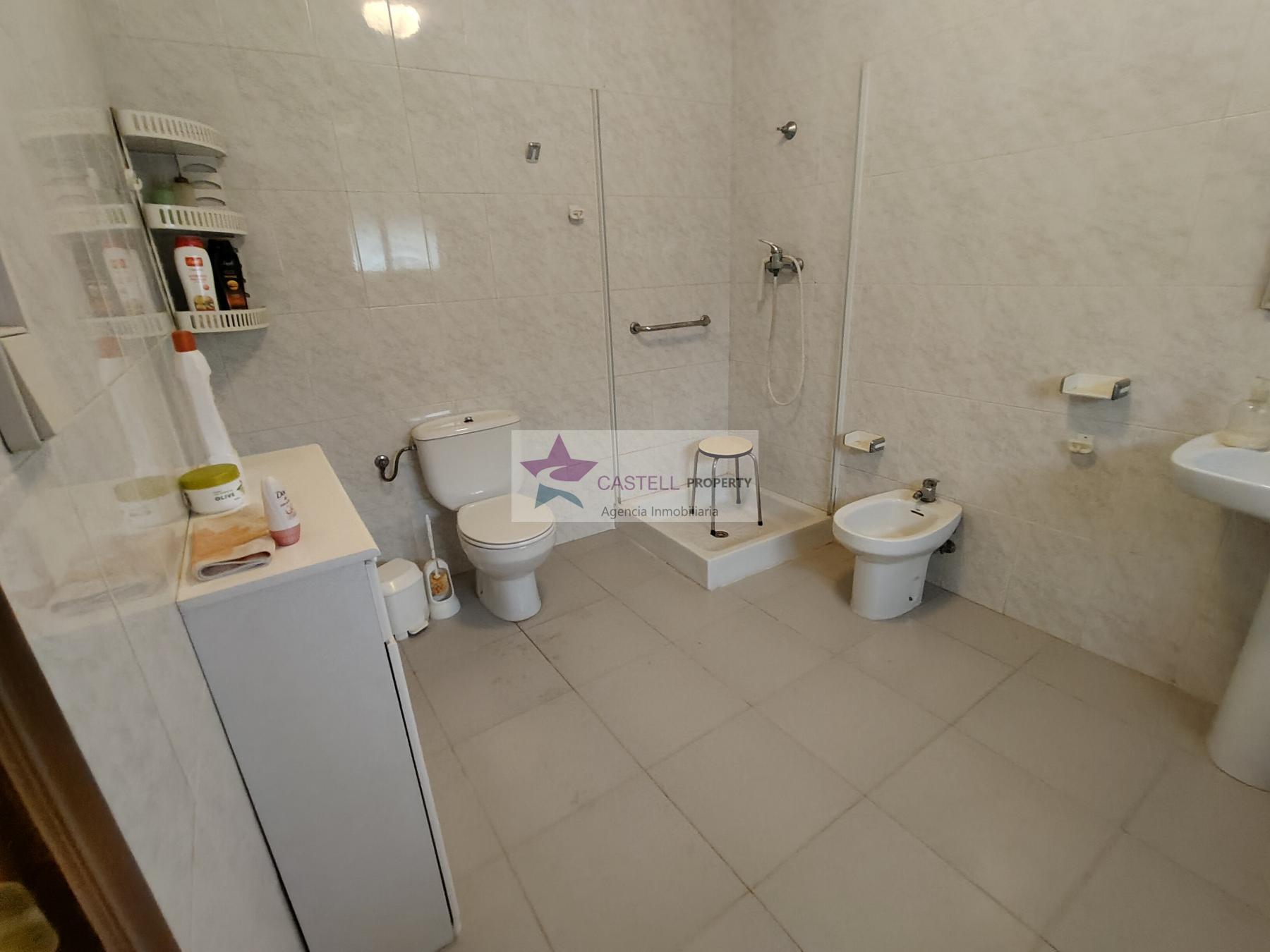 For sale of house in Novelda