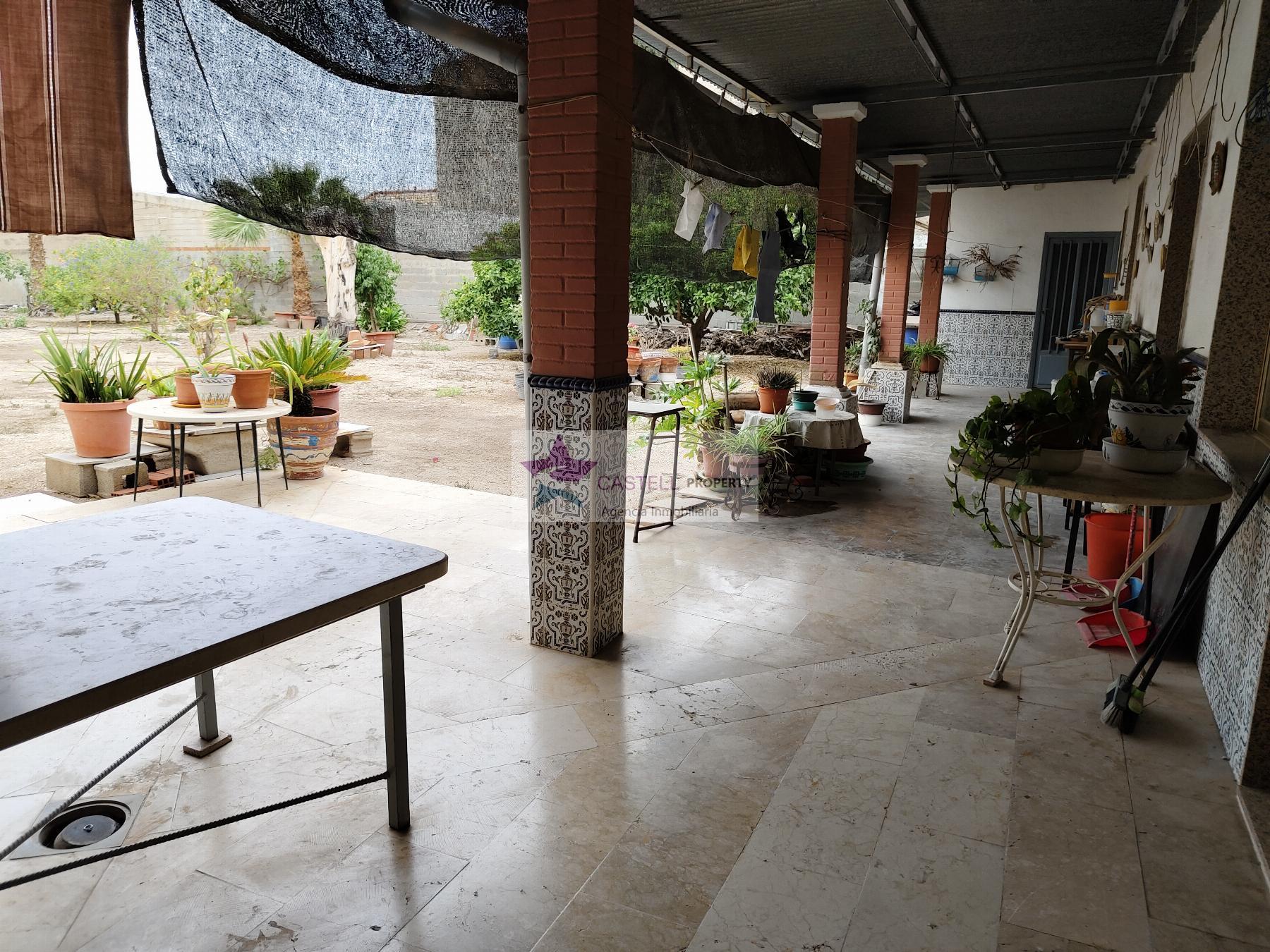 For sale of house in Novelda