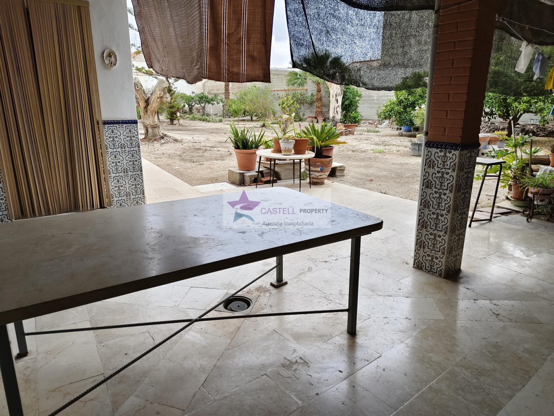 For sale of house in Novelda