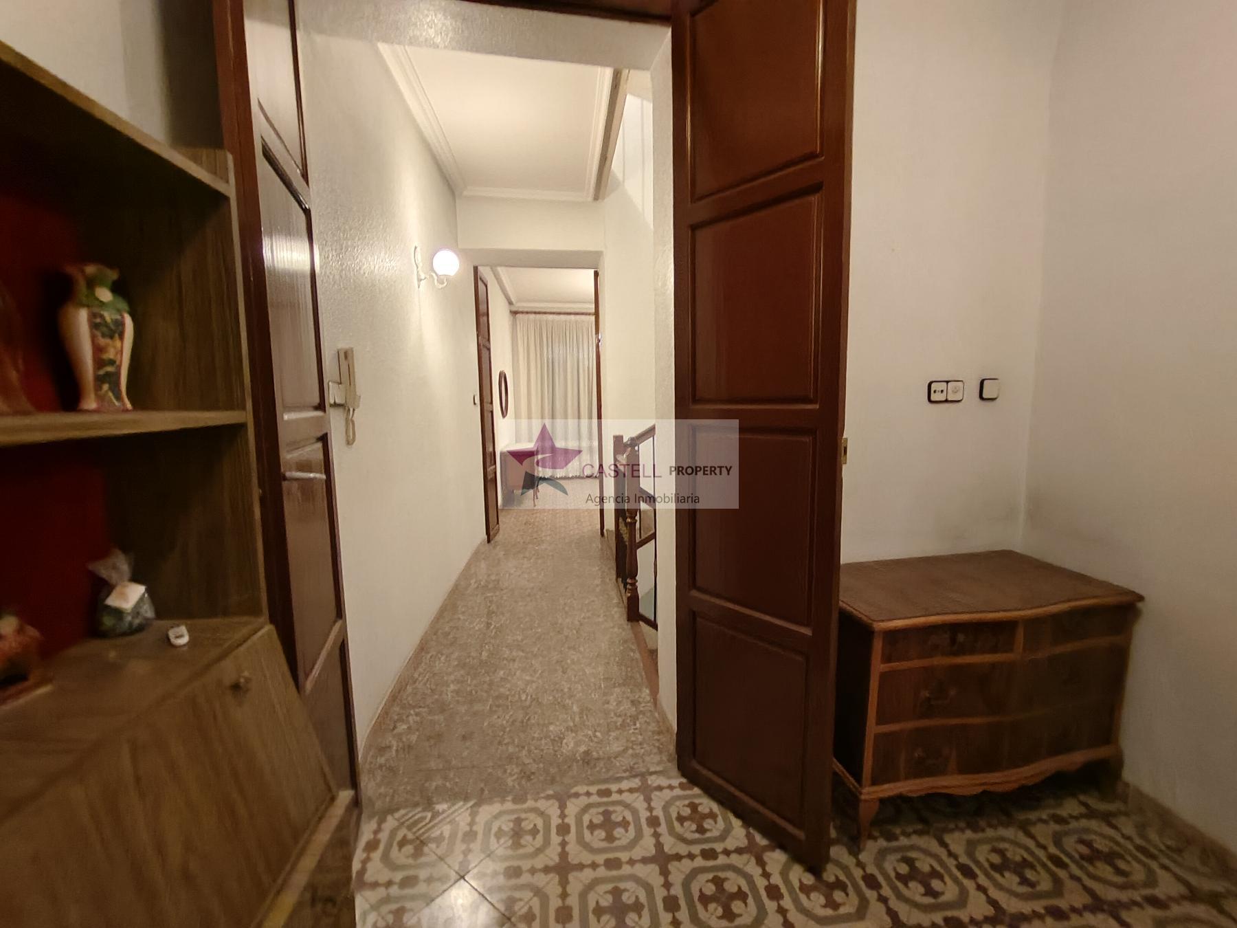 For sale of house in Novelda