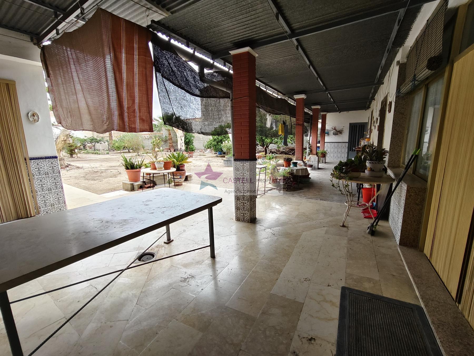 For sale of house in Novelda