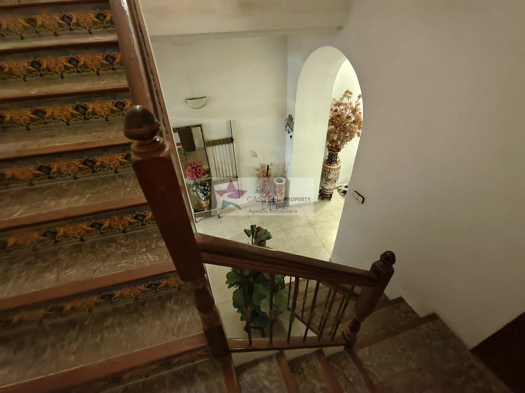 For sale of house in Novelda