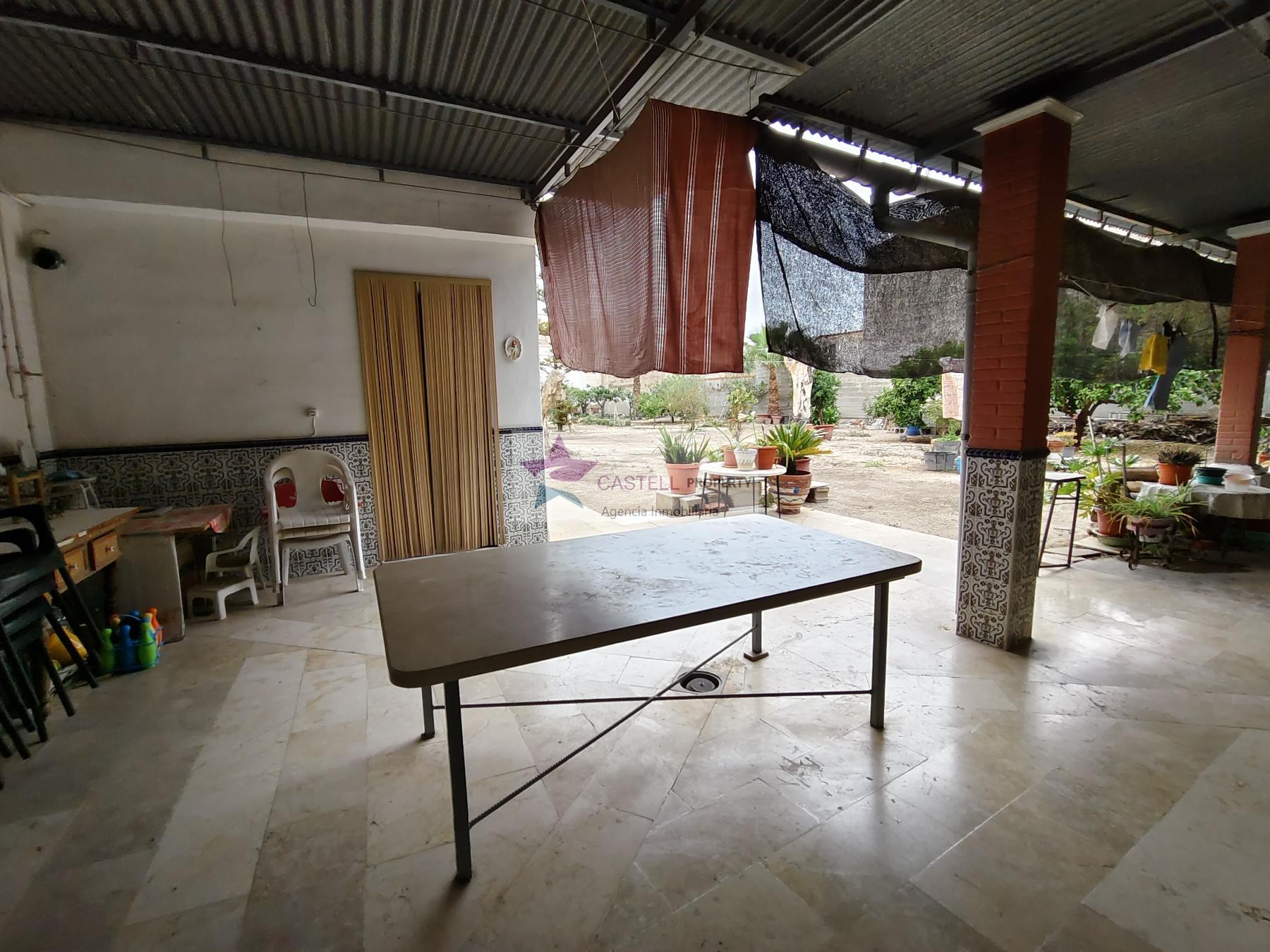For sale of house in Novelda