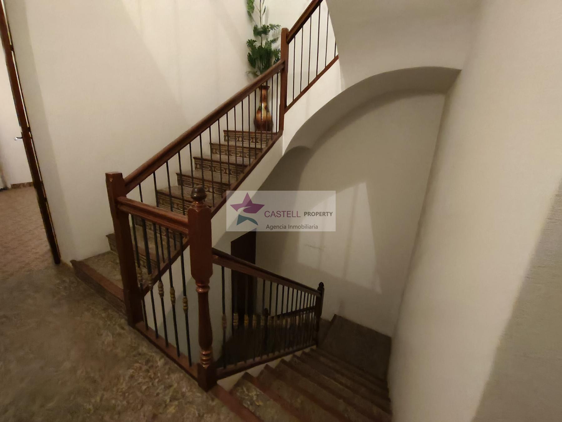 For sale of house in Novelda