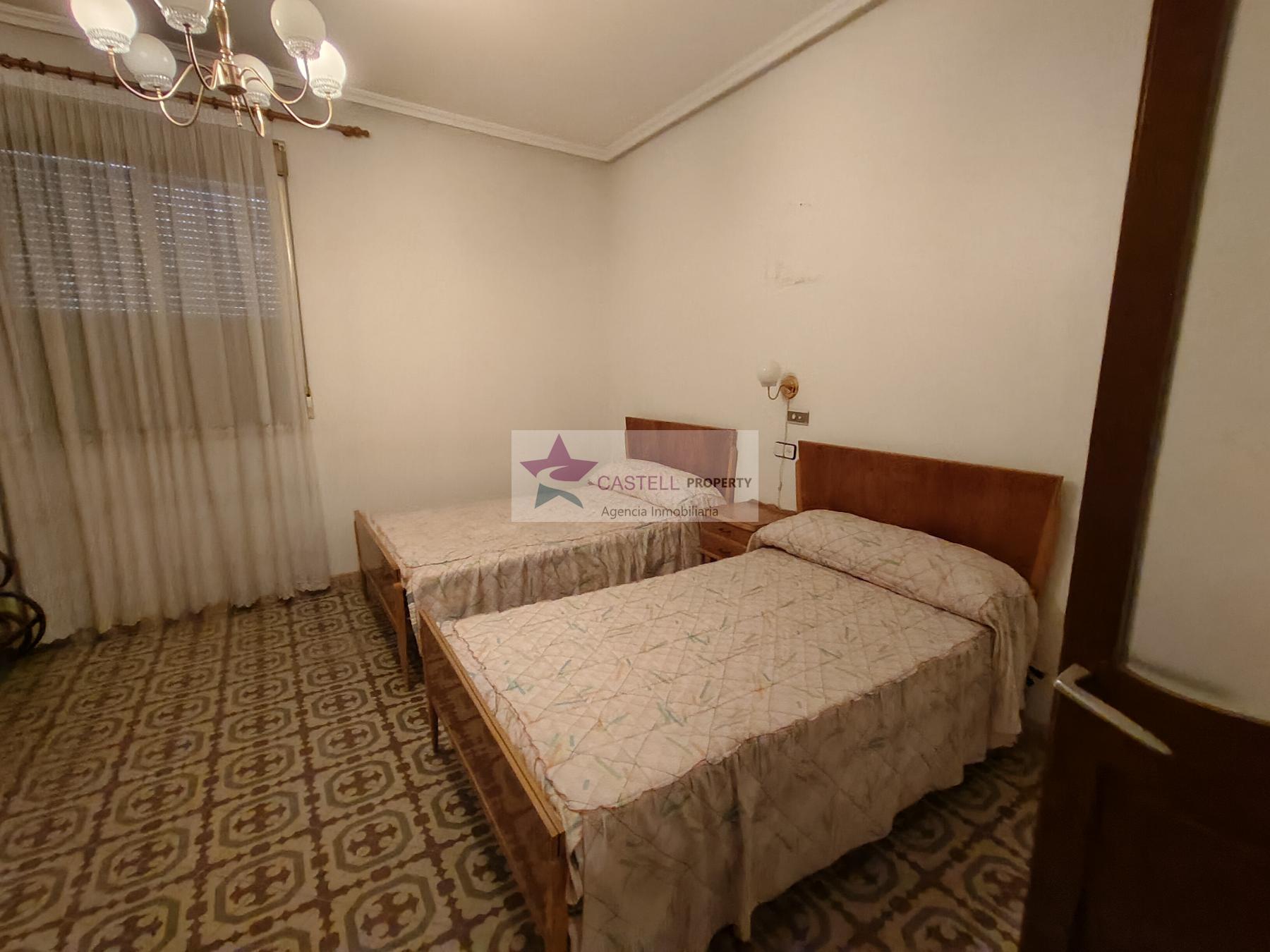 For sale of house in Novelda