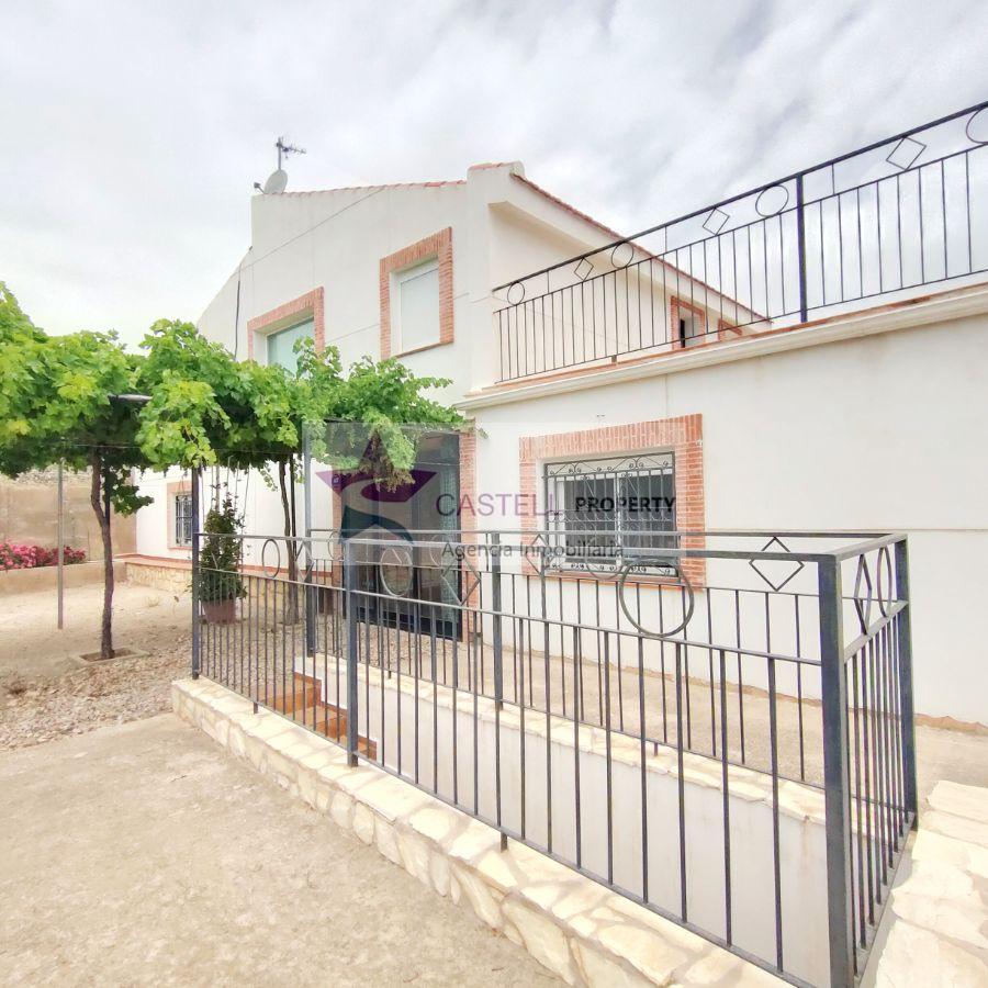 Venta de chalet en Castalla