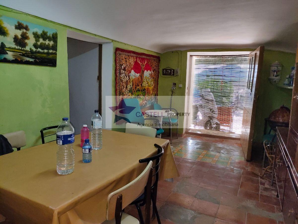 Venta de casa en Algueña
