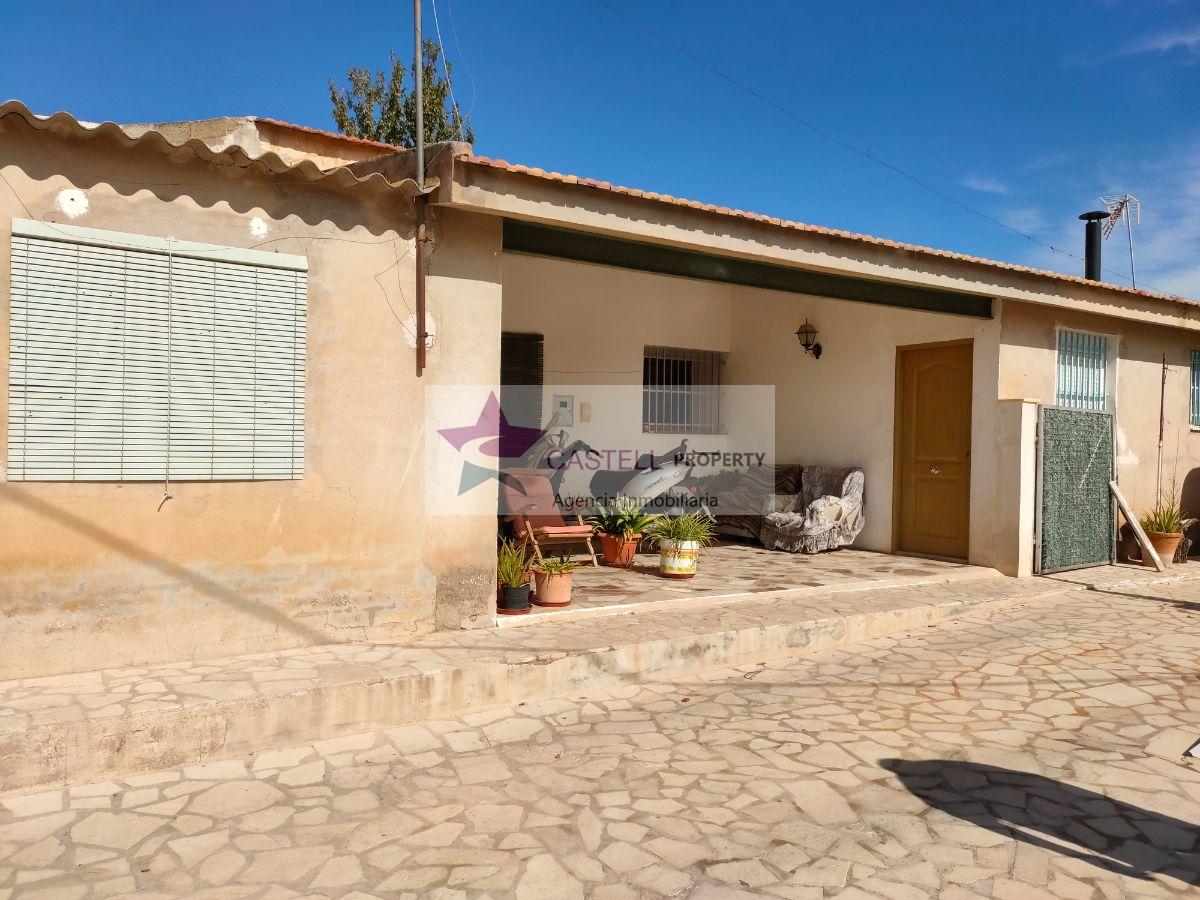 Venta de casa en Algueña