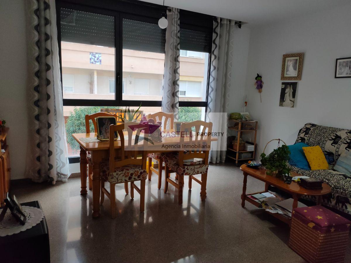 For sale of flat in Petrer