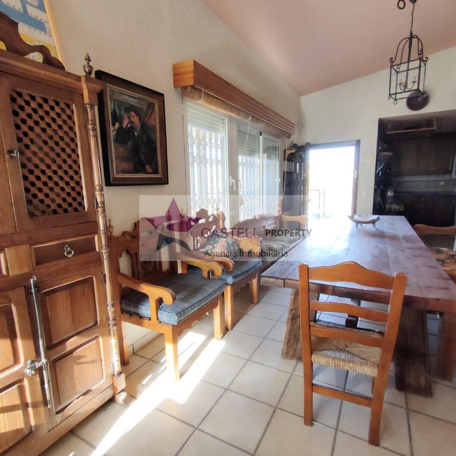 For sale of chalet in Petrer