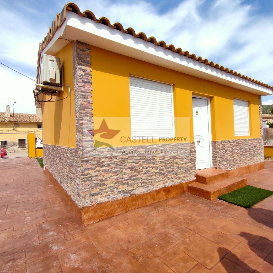 For sale of chalet in El Pinós