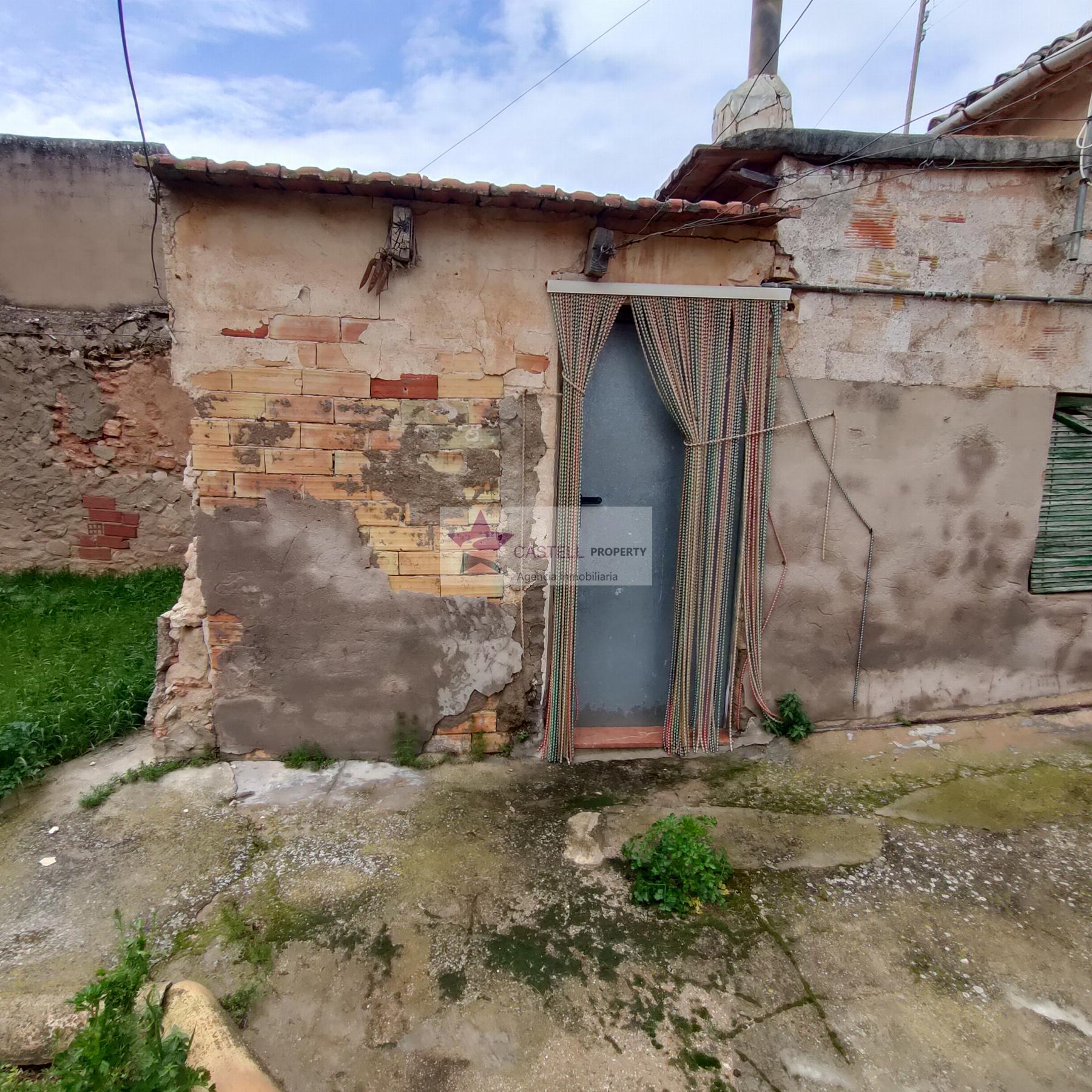 Venta de casa en Algueña