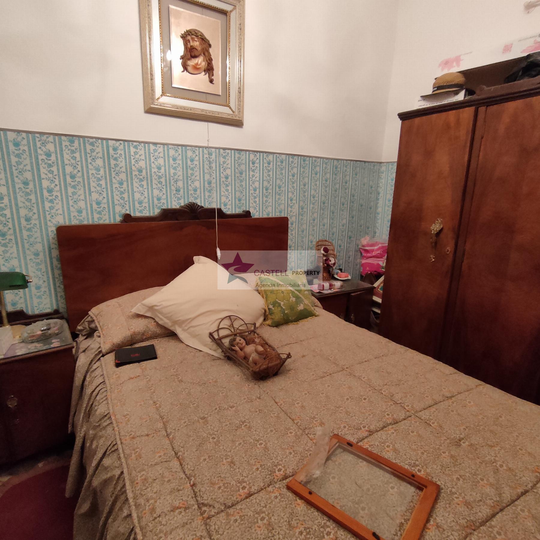 Venta de casa en Algueña