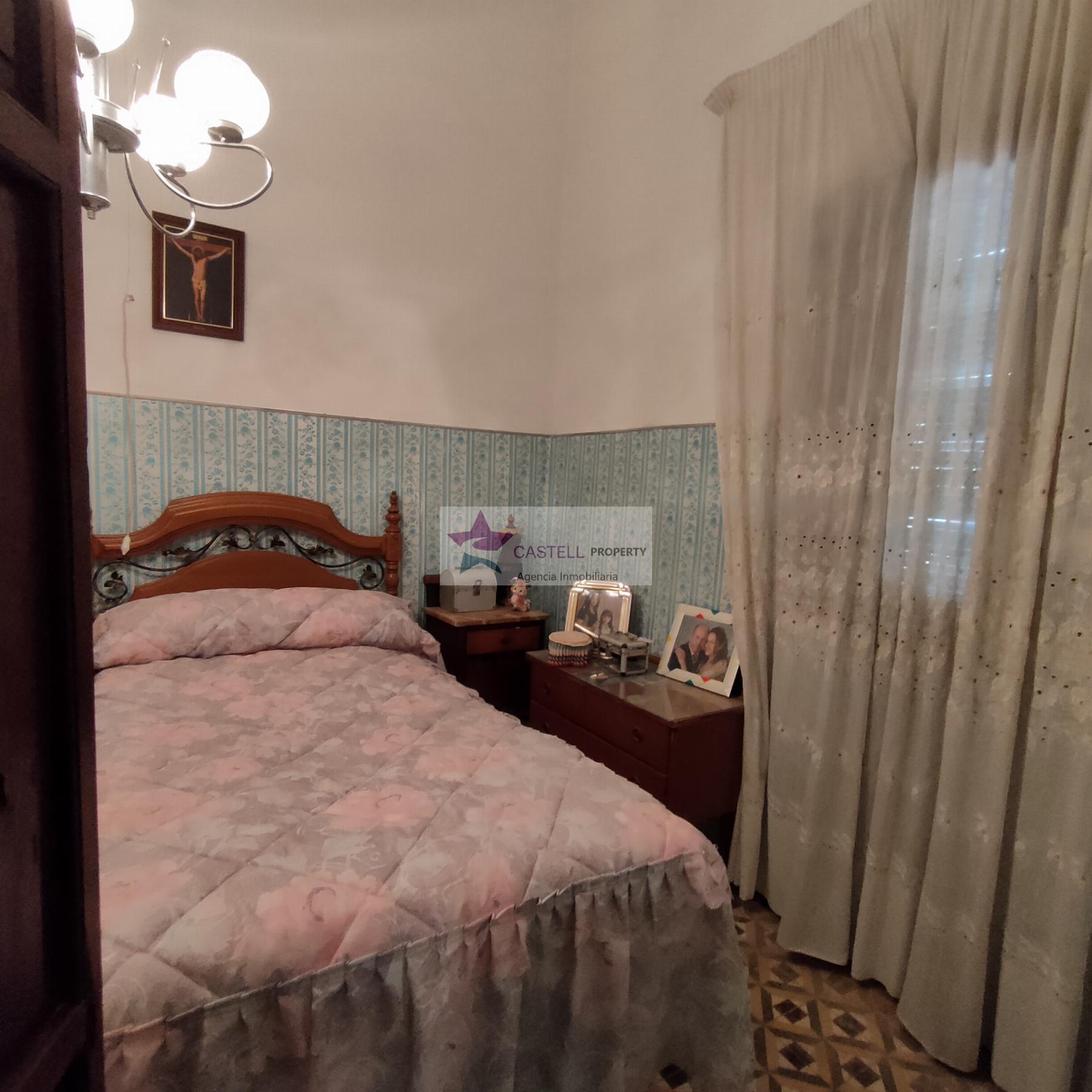 Venta de casa en Algueña