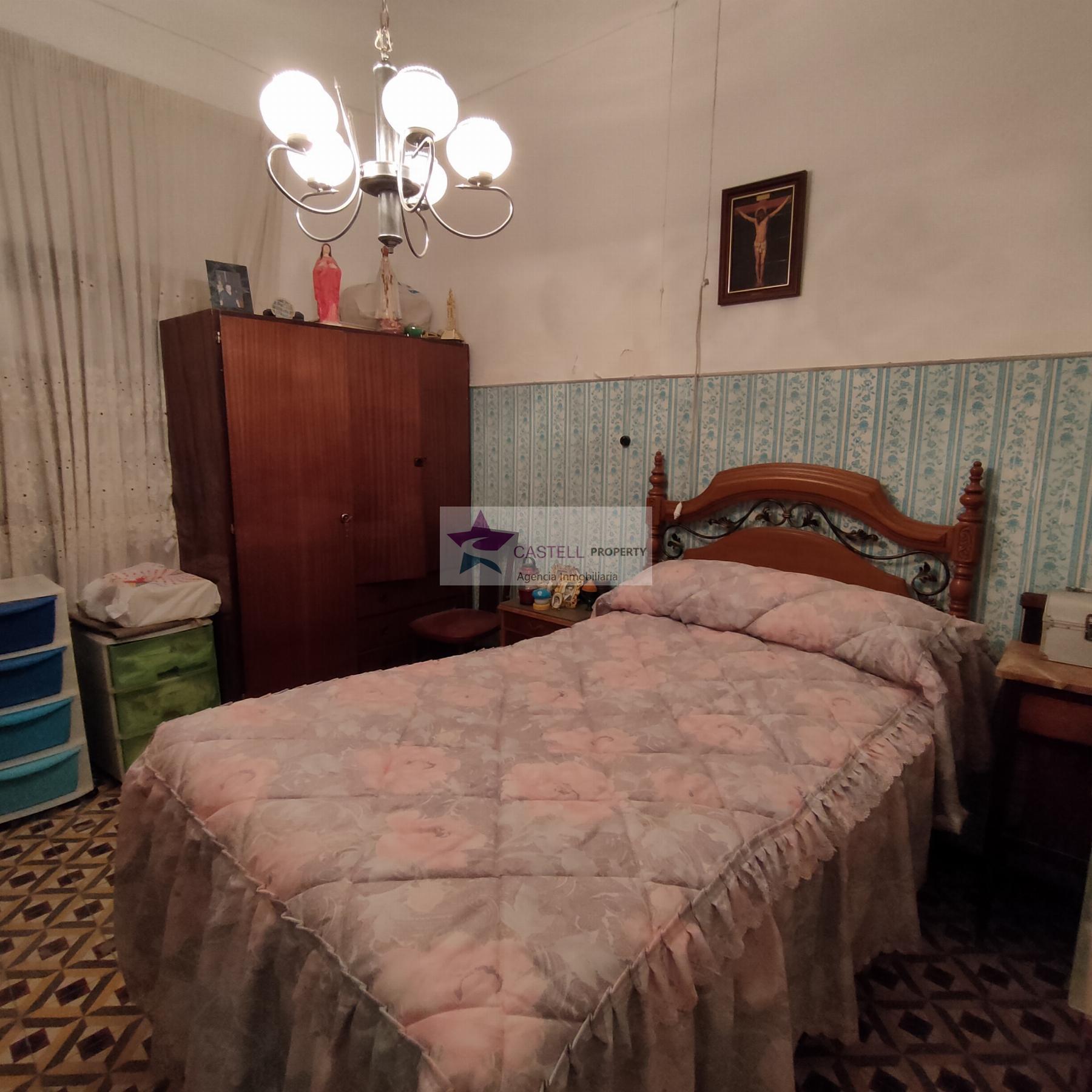 Venta de casa en Algueña