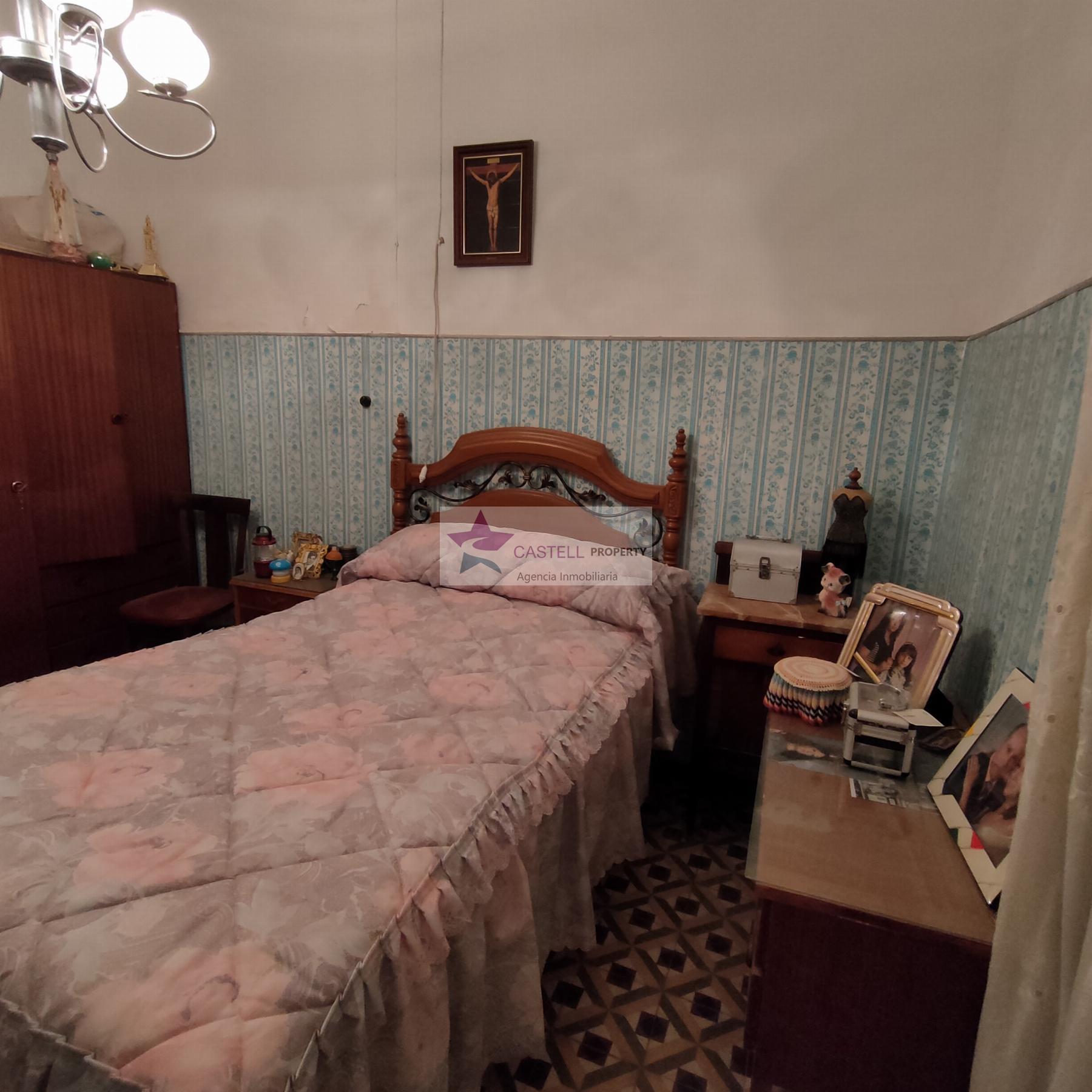 Venta de casa en Algueña