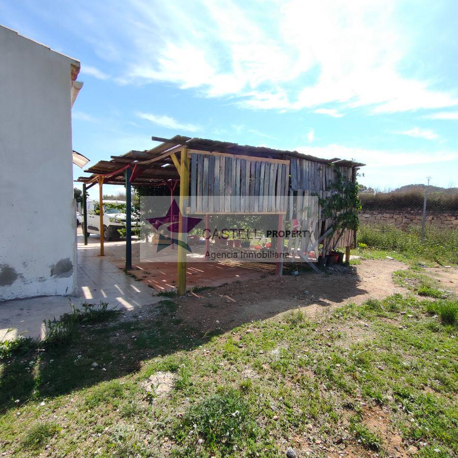 For sale of house in El Pinós