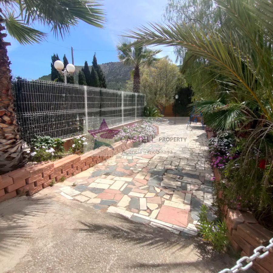 For sale of chalet in Algueña