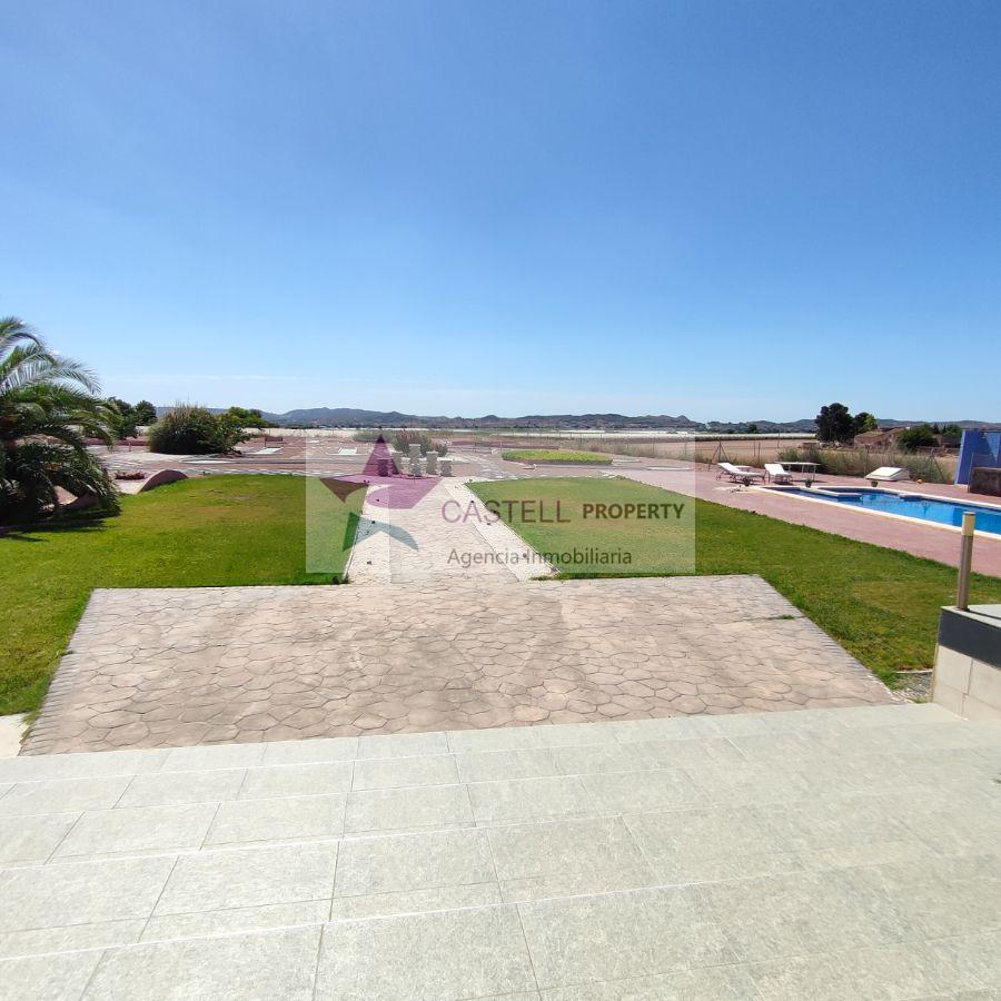 For sale of chalet in Novelda