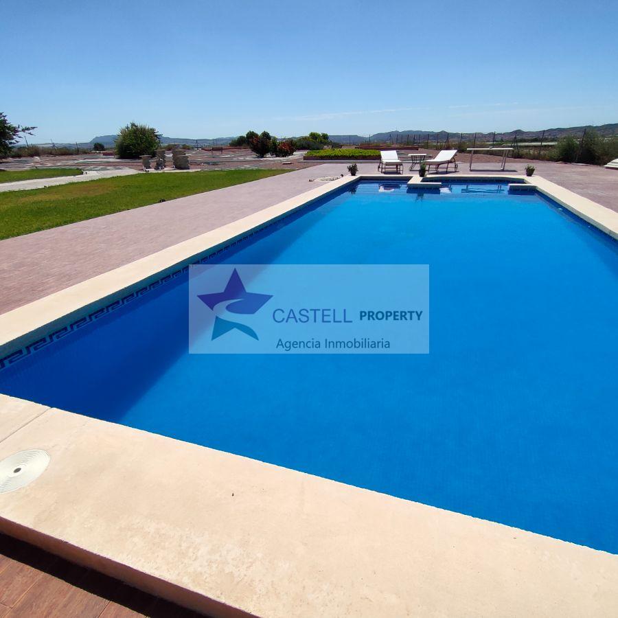 For sale of chalet in Novelda
