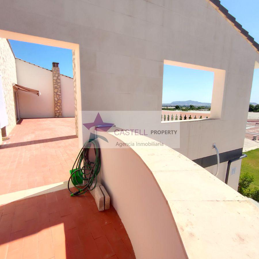 For sale of chalet in Novelda