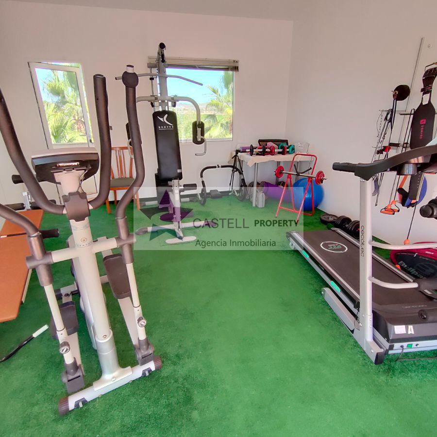 For sale of chalet in Novelda