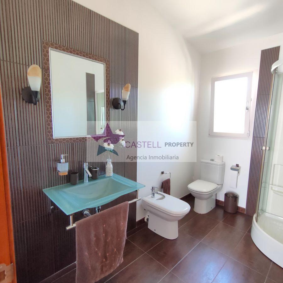 For sale of chalet in Novelda