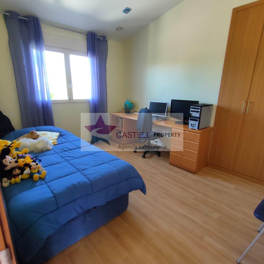 For sale of chalet in Novelda