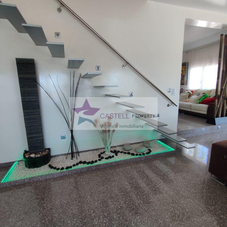 For sale of chalet in Novelda