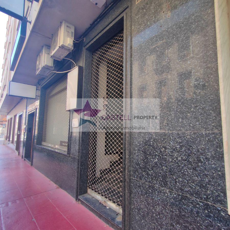 Venta de local comercial en Novelda