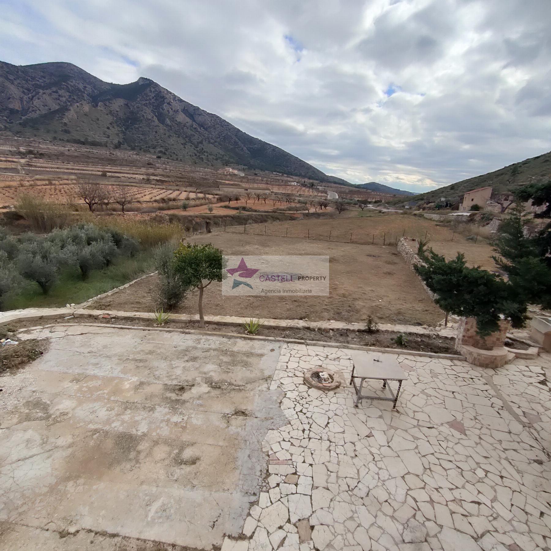 Venta de casa en Algueña