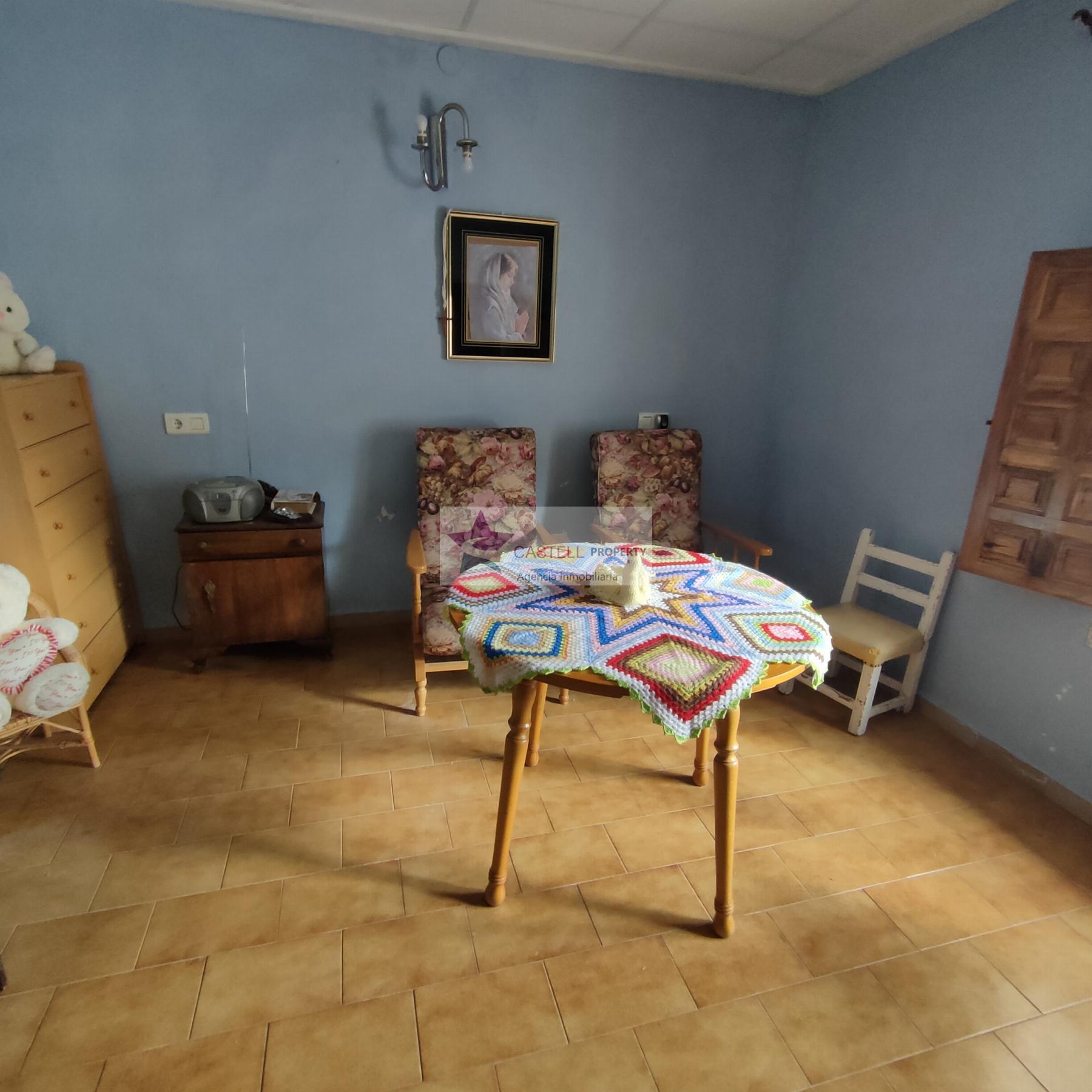 Venta de casa en Algueña