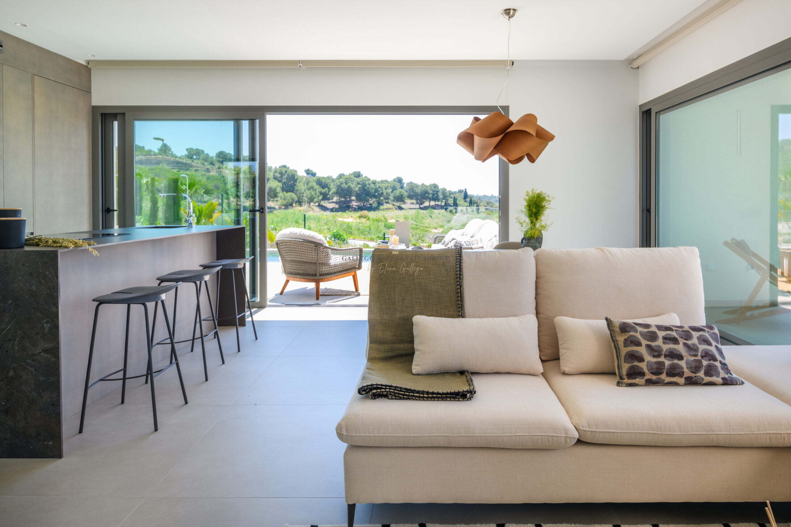 Venta de villa en Las Colinas Golf