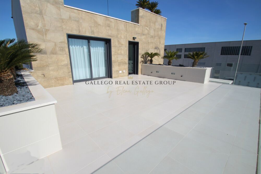 Venta de obra nueva en San Miguel de Salinas