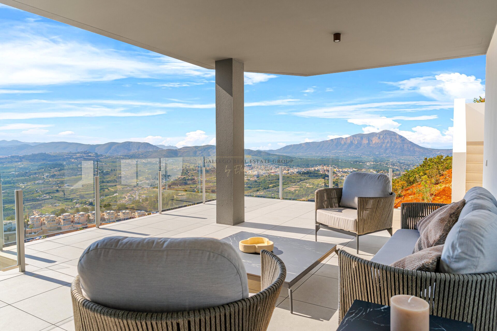 Venta de obra nueva en Cumbre del Sol