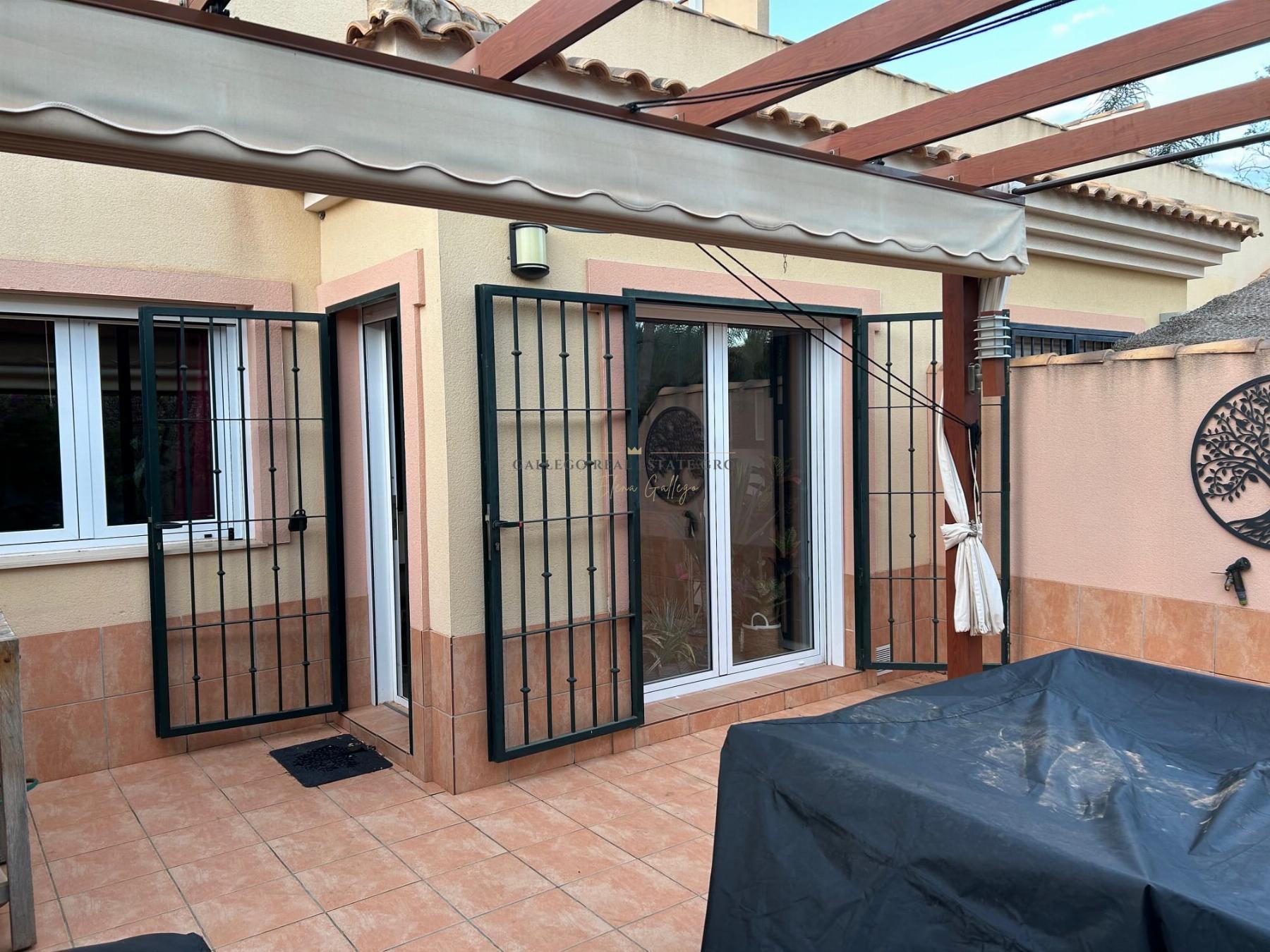 Venta de chalet en Los Urrutias