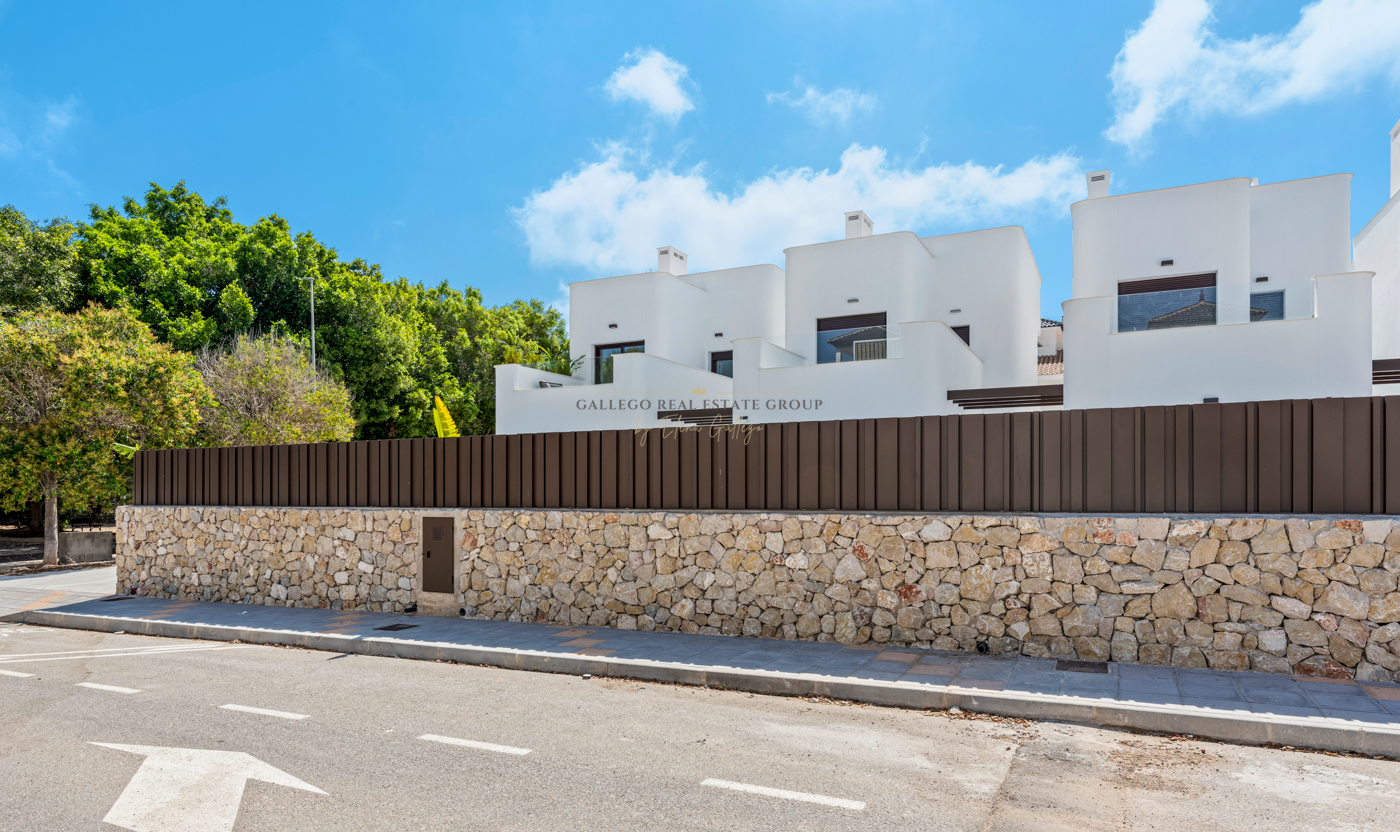 Venta de villa en Pilar de la Horadada