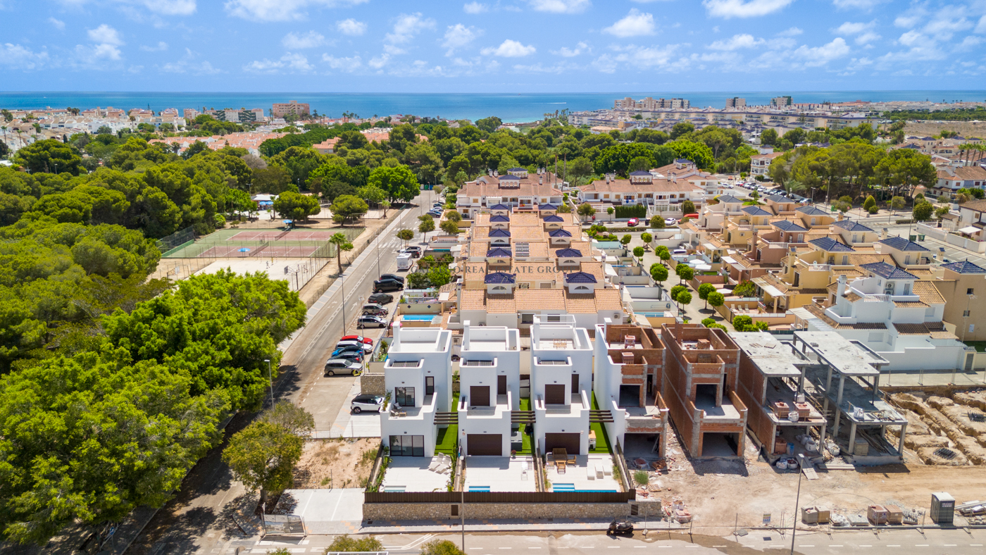 Venta de villa en Pilar de la Horadada
