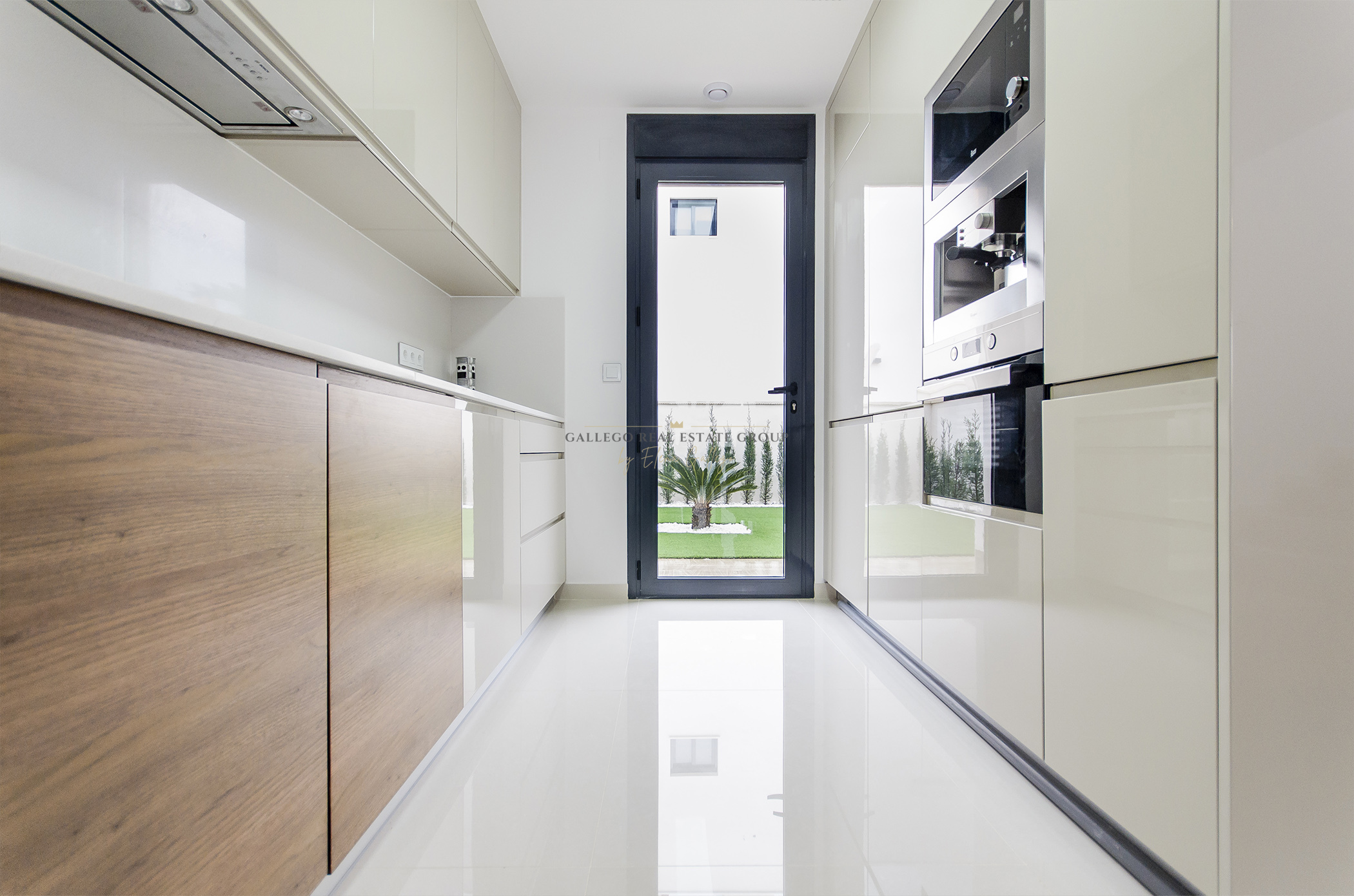 Venta de villa en San Miguel de Salinas