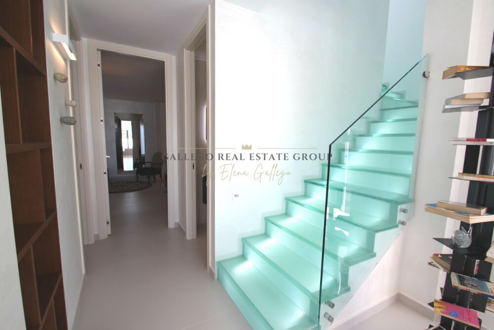 Venta de villa en San Miguel de Salinas